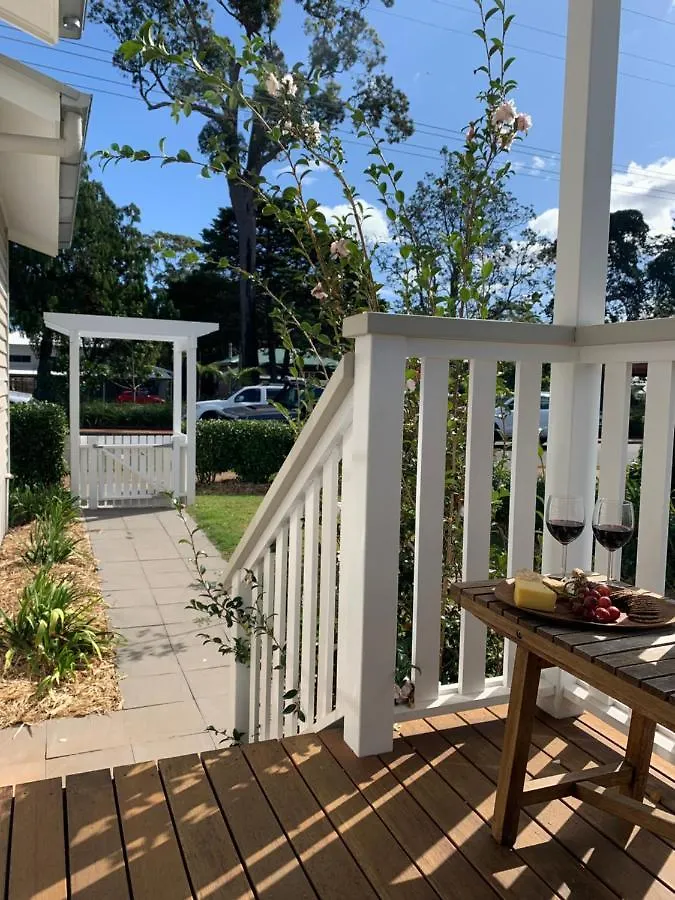 Willa Bank House Tamborine Mountain Australia